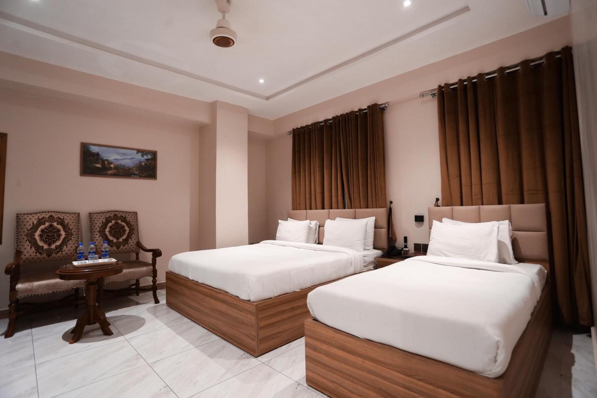 קראצ'י Hotel Pearl Inn מראה חיצוני תמונה