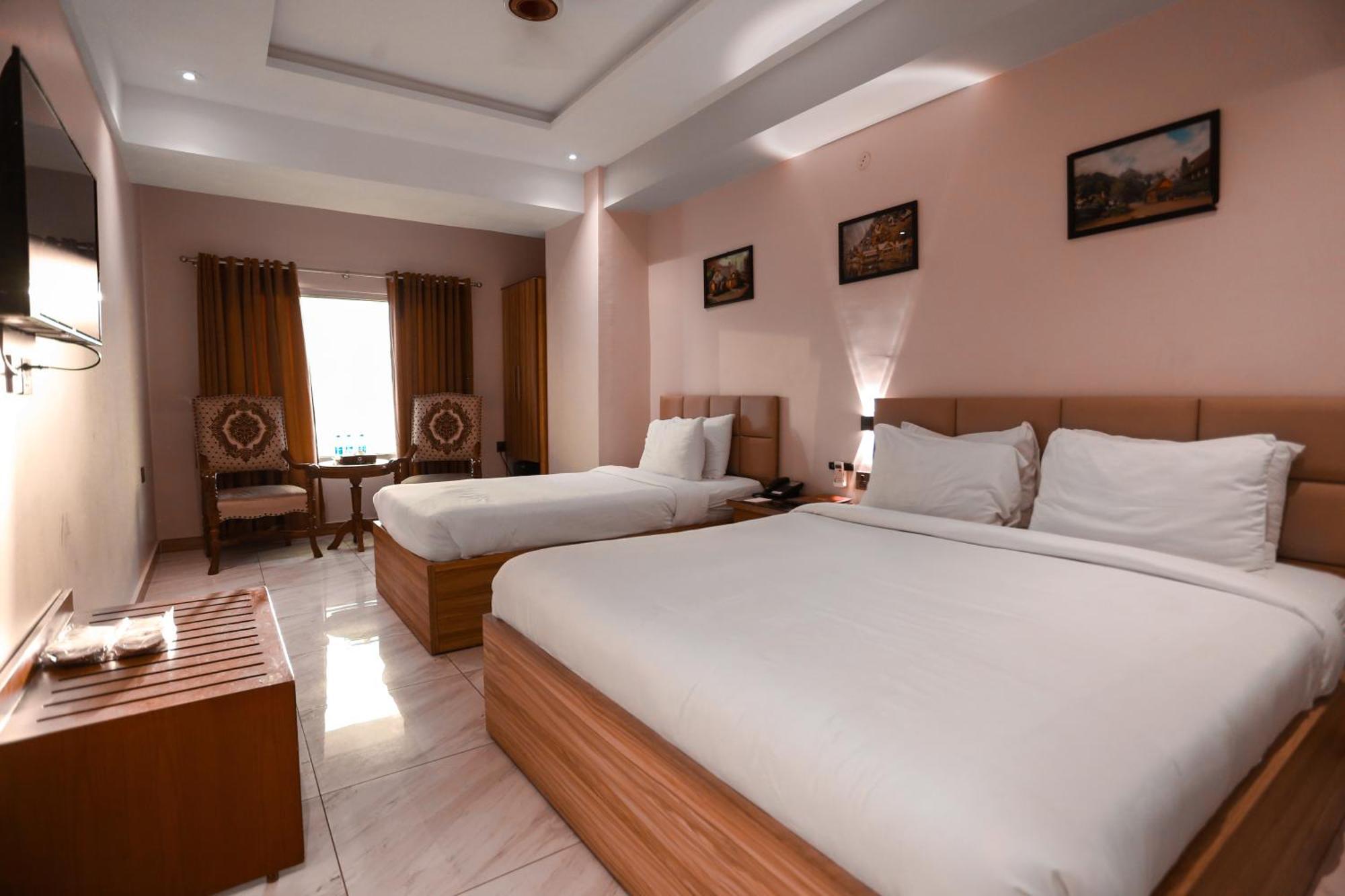 קראצ'י Hotel Pearl Inn מראה חיצוני תמונה