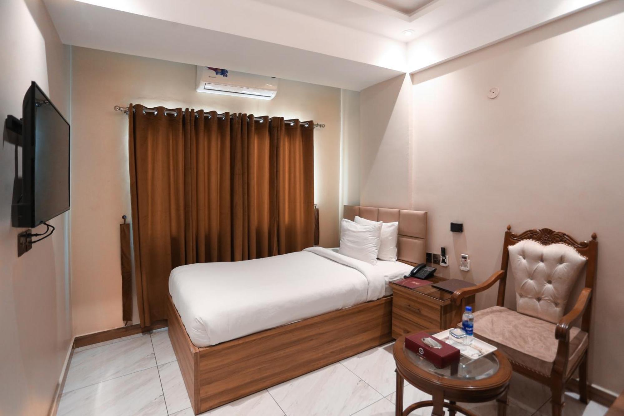 קראצ'י Hotel Pearl Inn מראה חיצוני תמונה